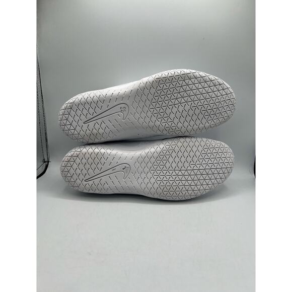 Nike Woman’s Cheer Sideline 4 “White Pure Platinum” size 7.5 woman’s - Picture 5 of 6